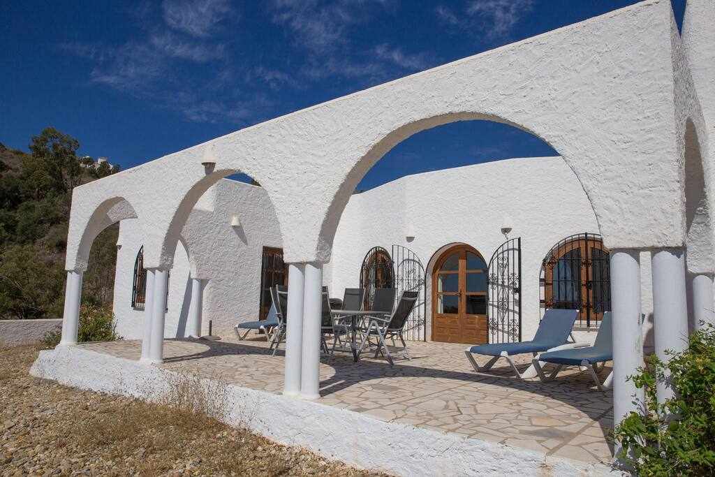 Casa de montaña de 3 dormitorios con vistas al mar: Villa en alquiler en Mojácar, Almería