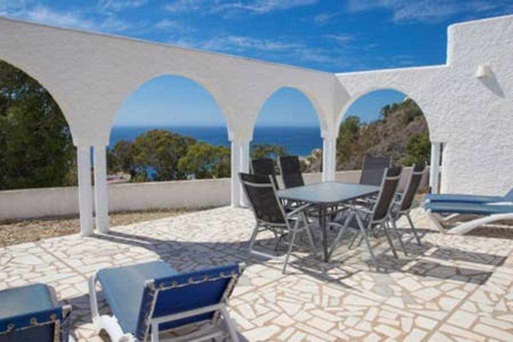 Casa de montaña de 3 dormitorios con vistas al mar: Villa en alquiler en Mojácar, Almería