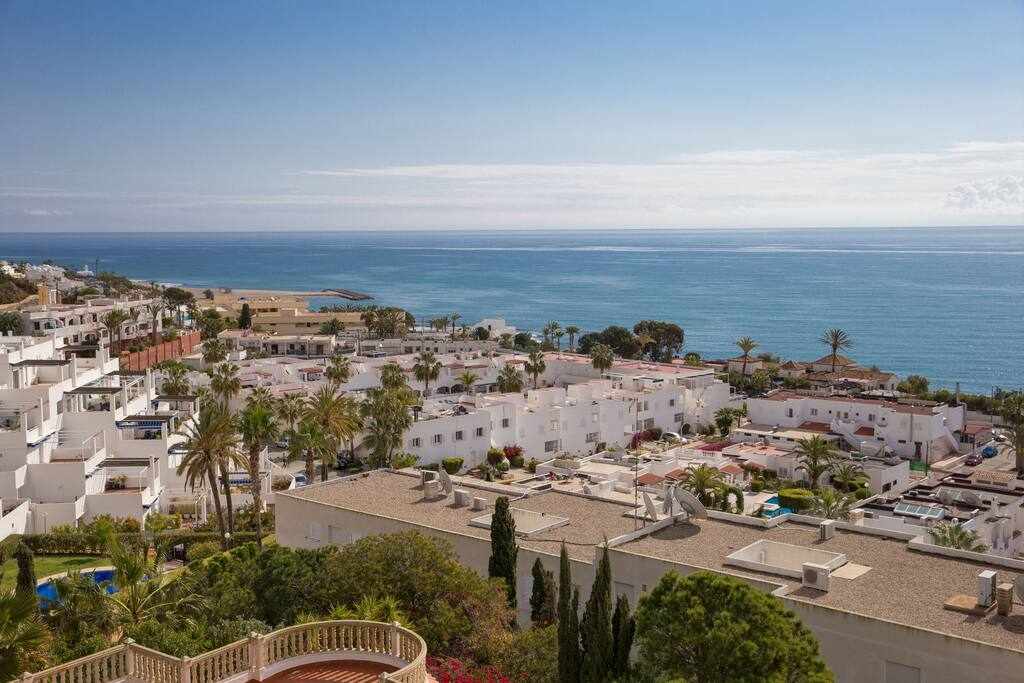 Moderna casa de 3 dormitorios con hermosas vistas: Villa en alquiler en Mojácar, Almería