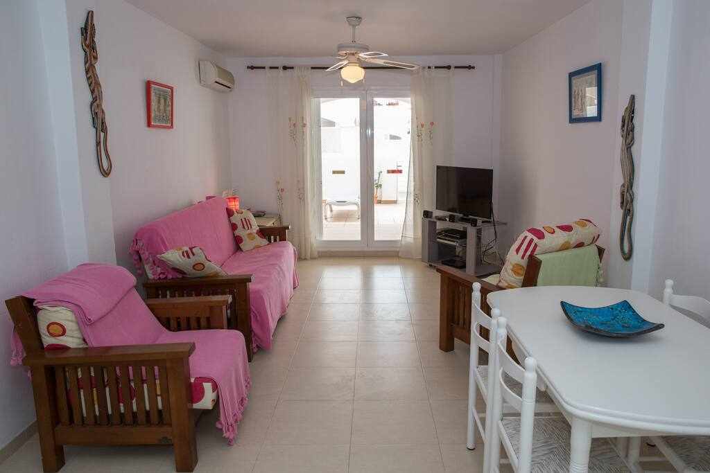 Oasis del Mar I (IV), 2 minute walk to the beach: Apartment for Rent in Mojácar, Almería