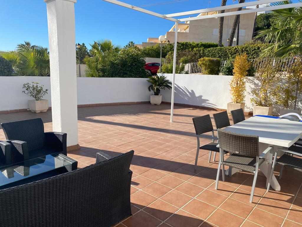 Apartment with beautiful terrace in the sun Oasis5: Apartment for Rent in Mojácar, Almería