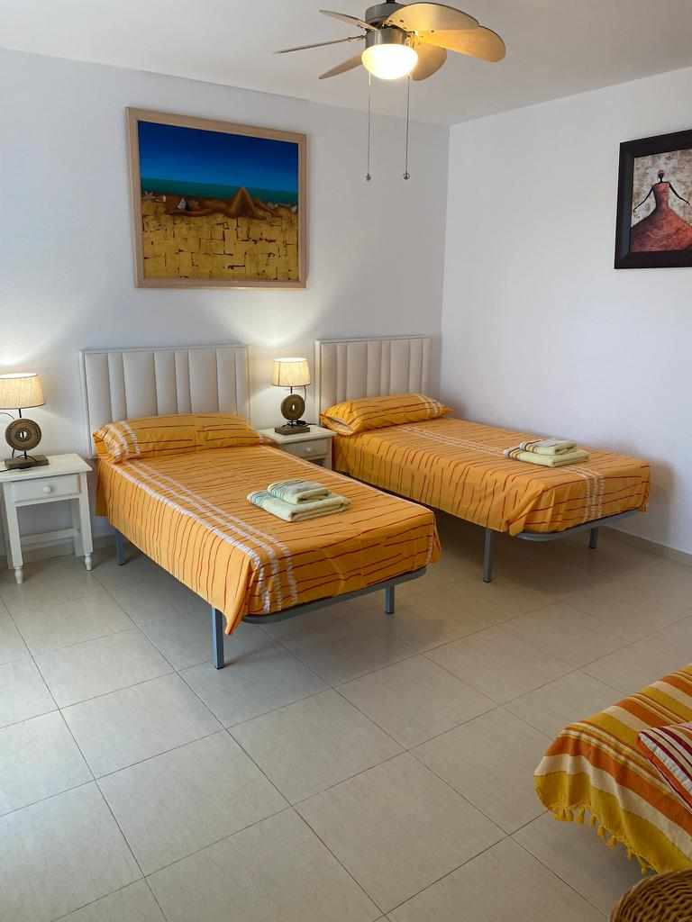 Apartment with beautiful terrace in the sun Oasis5: Apartment for Rent in Mojácar, Almería