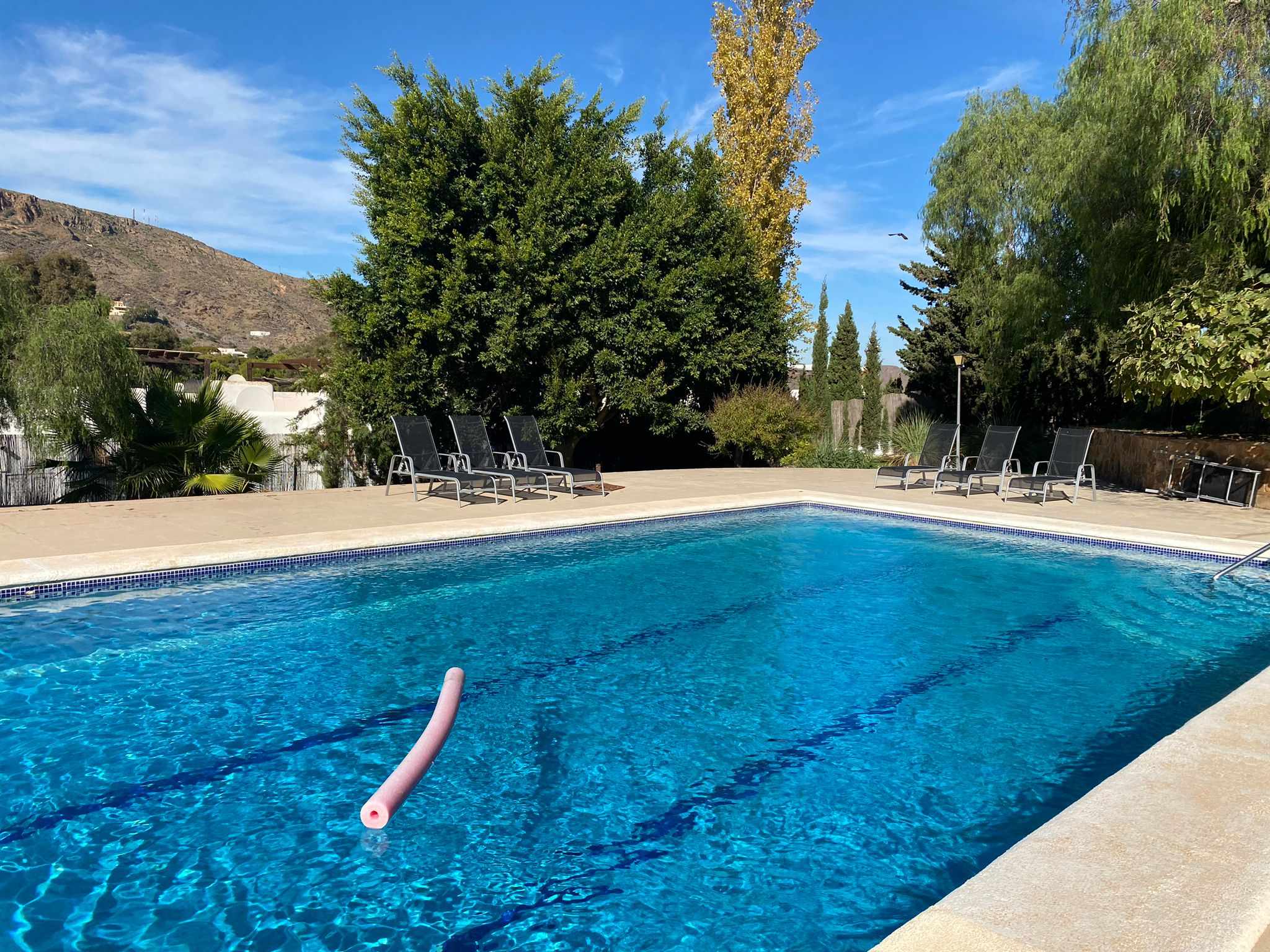 Hermosa villa con piscina privada y amplia terraza: Villa en alquiler en Mojácar, Almería