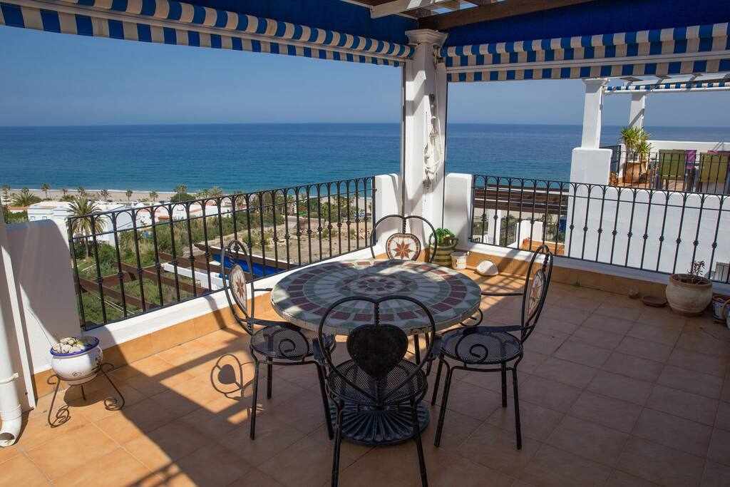 Hermoso apartamento con vistas al mar Mediterráneo: Apartamento en alquiler en Mojácar, Almería