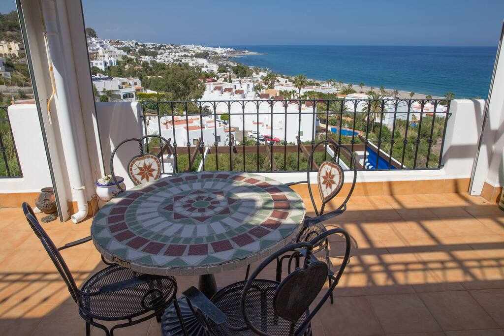 Hermoso apartamento con vistas al mar Mediterráneo: Apartamento en alquiler en Mojácar, Almería