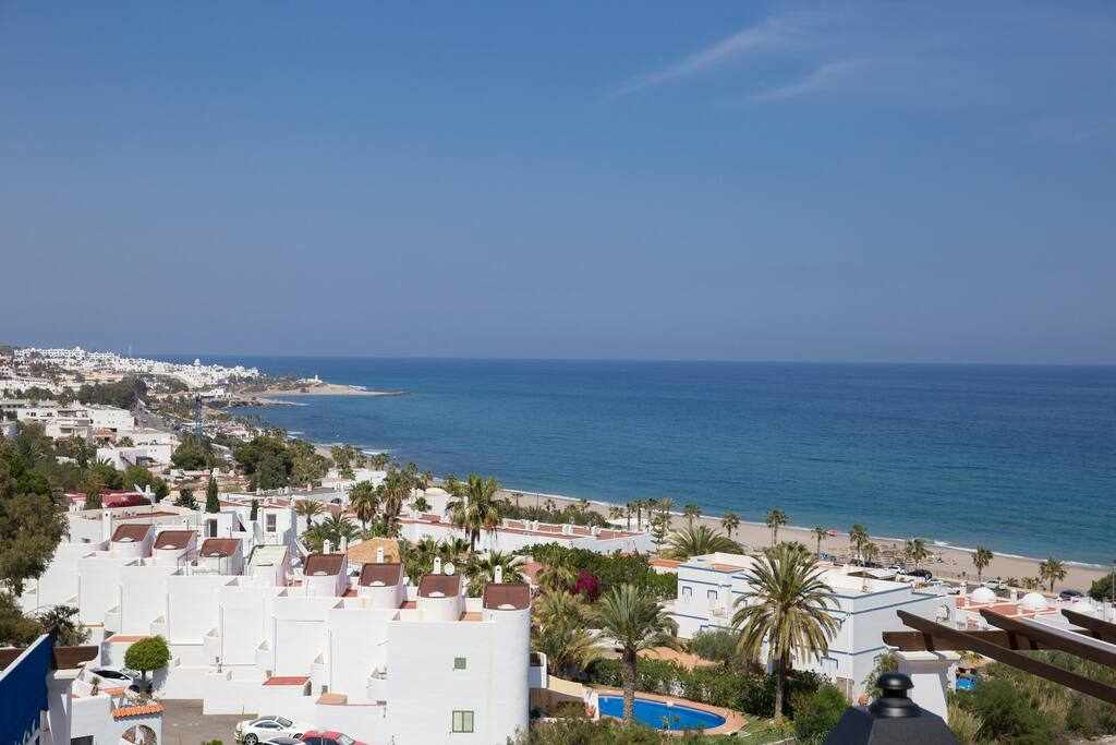 Hermoso apartamento con vistas al mar Mediterráneo: Apartamento en alquiler en Mojácar, Almería