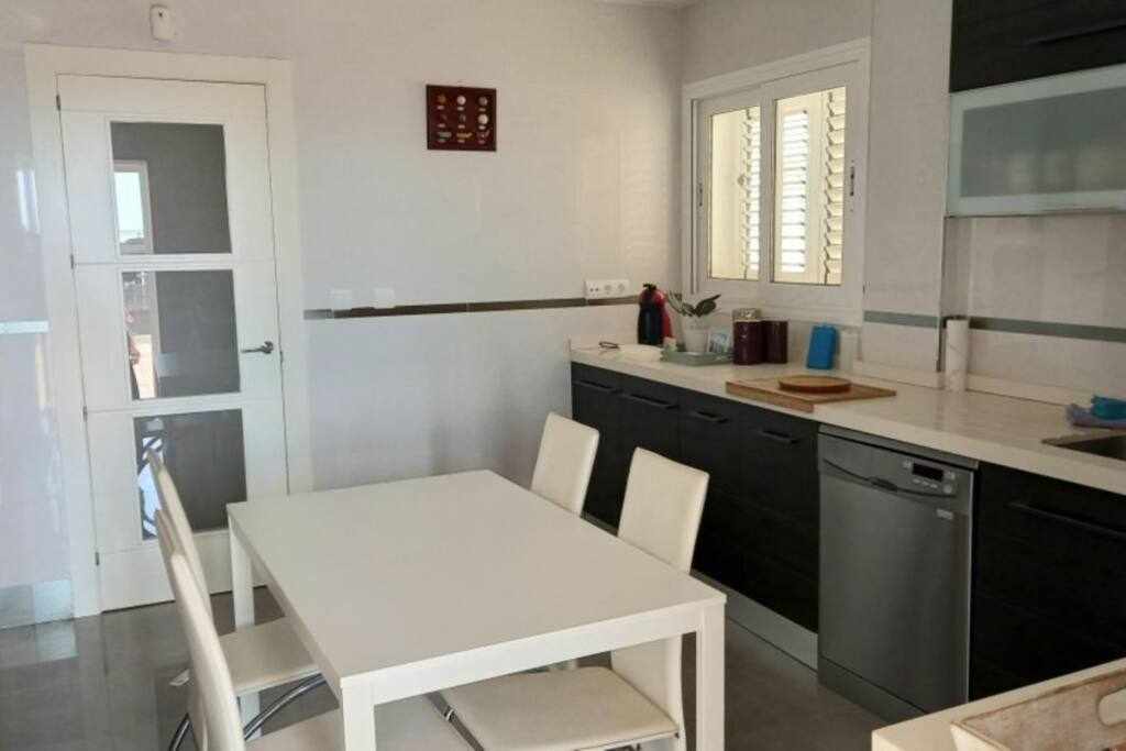 Residencial Mediterráneo apartamento de lujo : Apartamento en alquiler en Mojácar, Almería