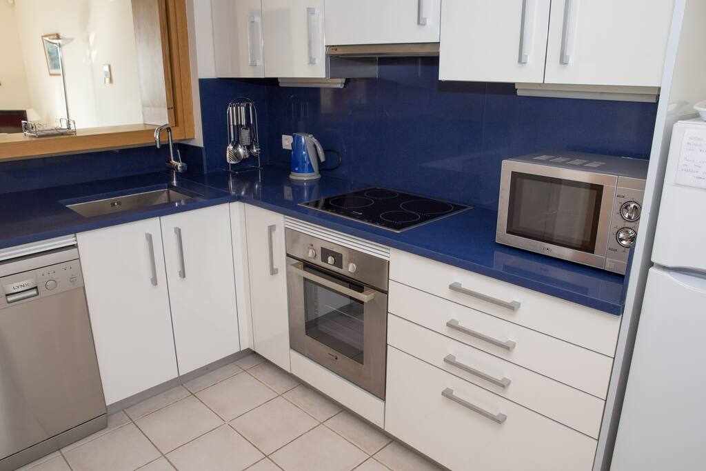Macenas  VII, Lovely 2/3 Bedroom: Apartment for Rent in Mojácar, Almería