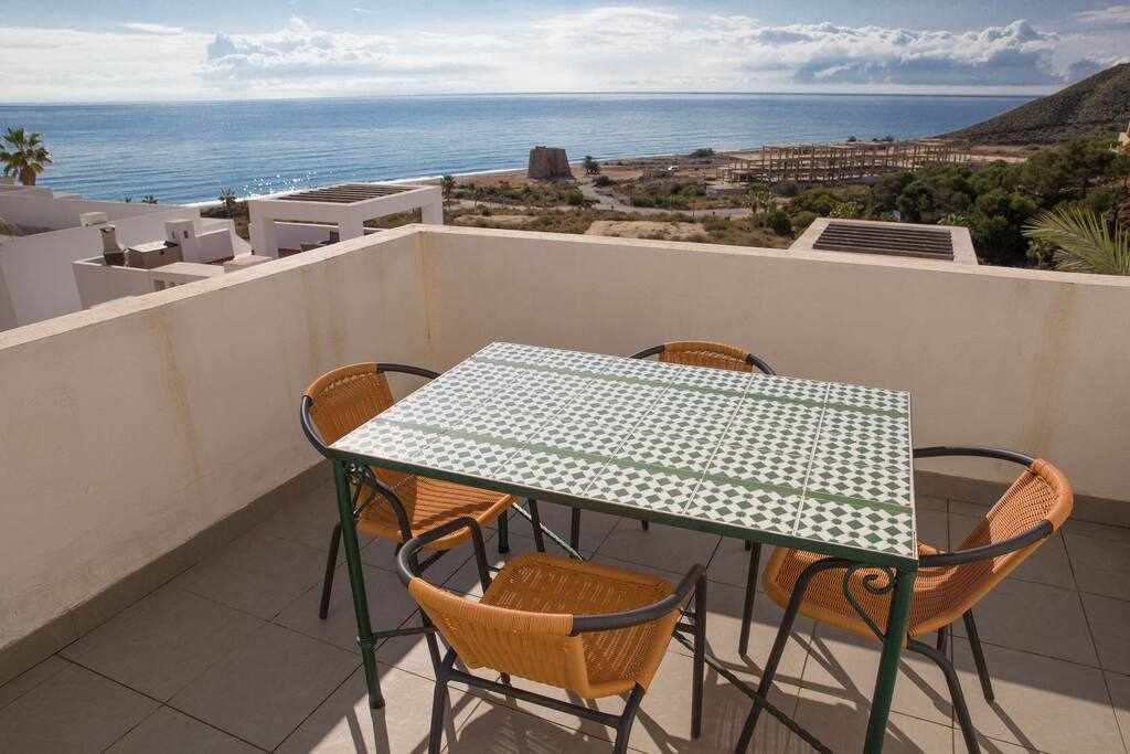 Apartamento soleado con terraza privilegiada: Apartamento en alquiler en Mojácar, Almería