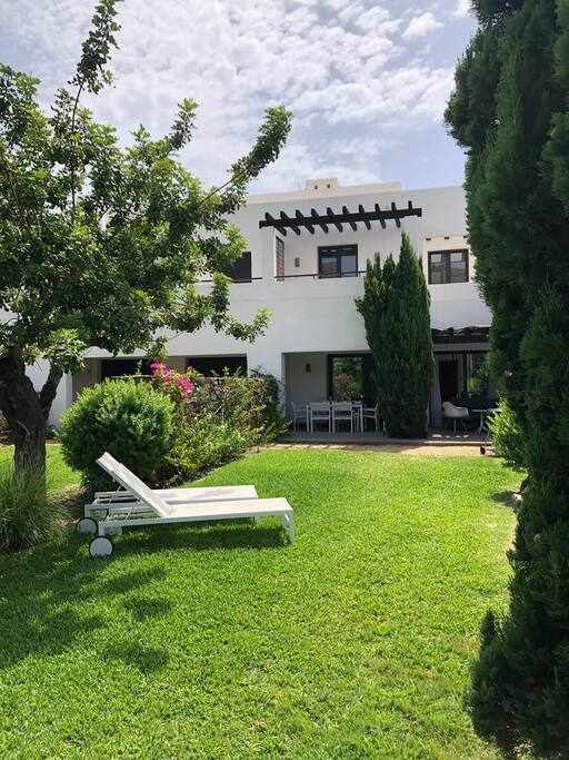 Modern villa located in Macenas complex: Villa for Rent in Mojácar, Almería