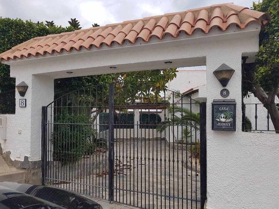 Ideal villa for a quiet and relaxing holiday: Villa for Rent in Mojácar, Almería