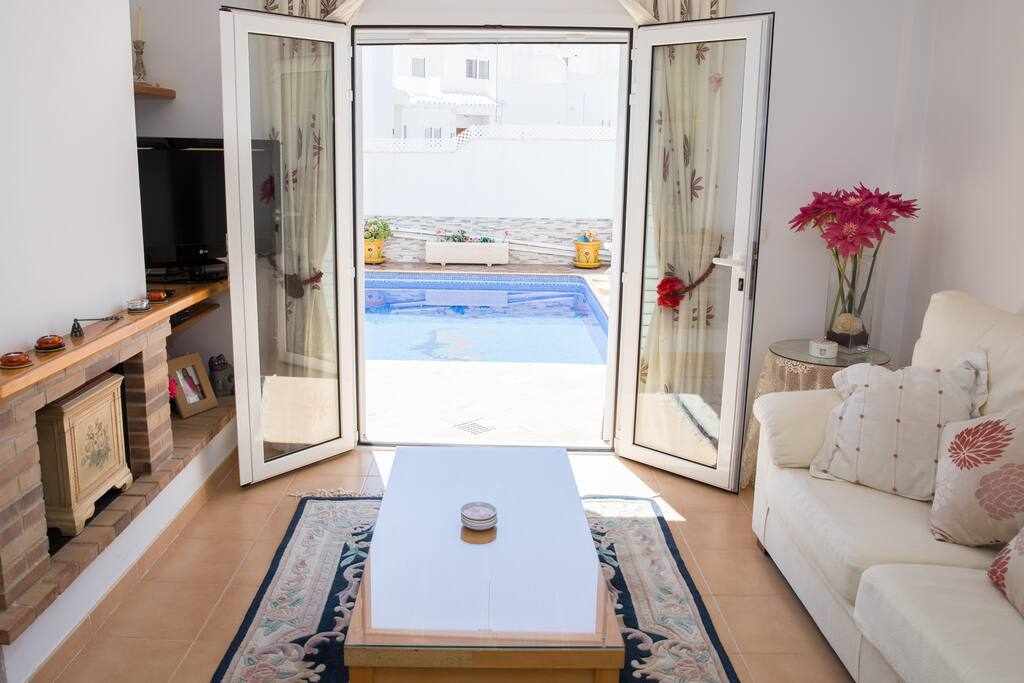 Lovely townhouse just minutes from the beach: Apartment for Rent in Mojácar, Almería