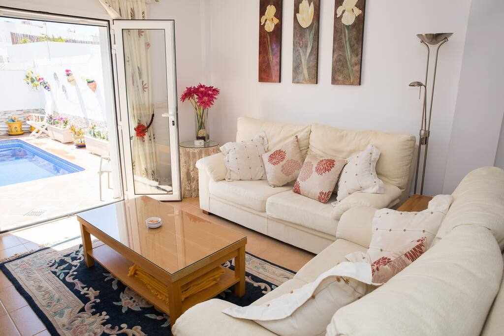 Lovely townhouse just minutes from the beach: Apartment for Rent in Mojácar, Almería