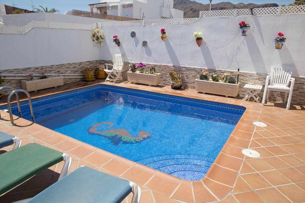 Lovely townhouse just minutes from the beach: Apartment for Rent in Mojácar, Almería