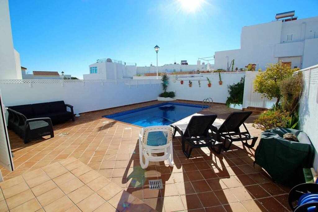 Preciosa casa adosada con piscina privada: Apartamento en alquiler en Mojácar, Almería