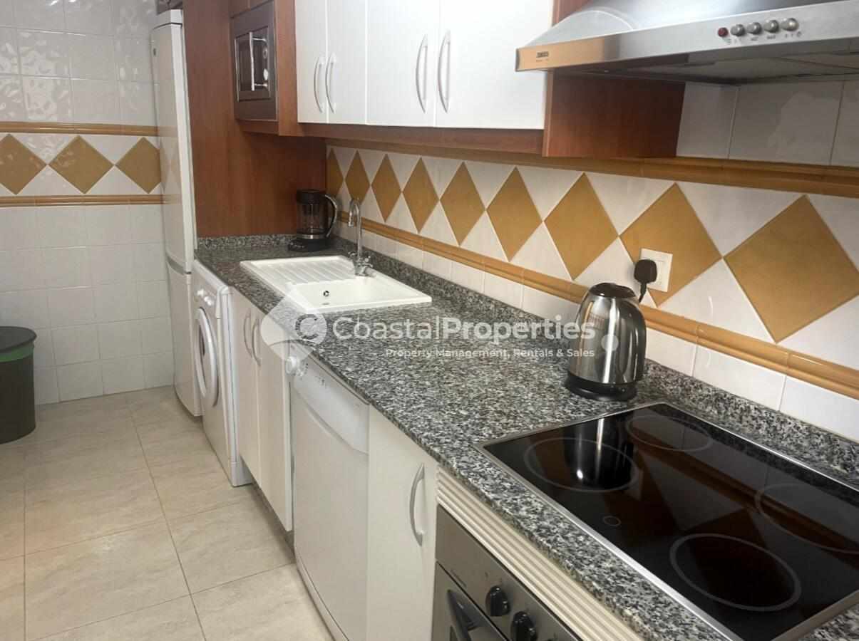 Al Andalus I, 2 Bed , 2 Bath, Communal Pool.: Apartment for Rent in Vera, Almería