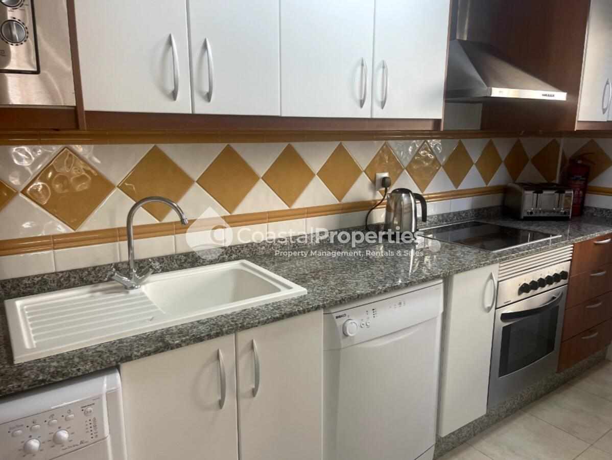 Al Andalus I, 2 Bed , 2 Bath, Communal Pool.: Apartment for Rent in Vera, Almería