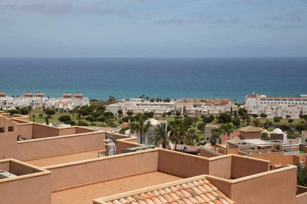 Encantador y moderno apartamento de un dormitorio: Apartamento en alquiler en Mojácar, Almería