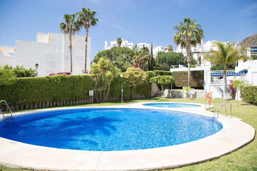 Oasis II (VI) 2 bed,  2 minutes walk to the beach: Apartment for Rent in Mojácar, Almería