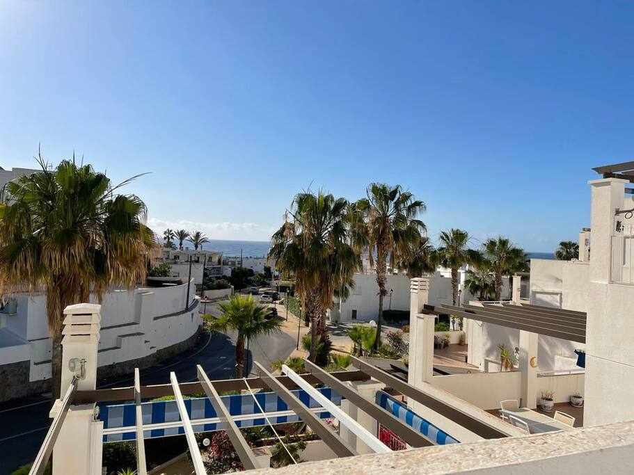 Oasis II (VI) 2 bed,  2 minutes walk to the beach: Apartment for Rent in Mojácar, Almería