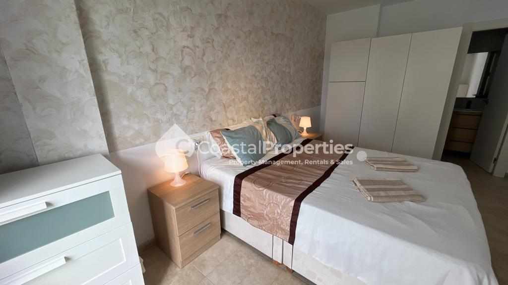 Residencial Oasis 11: Apartment for Rent in Mojácar, Almería