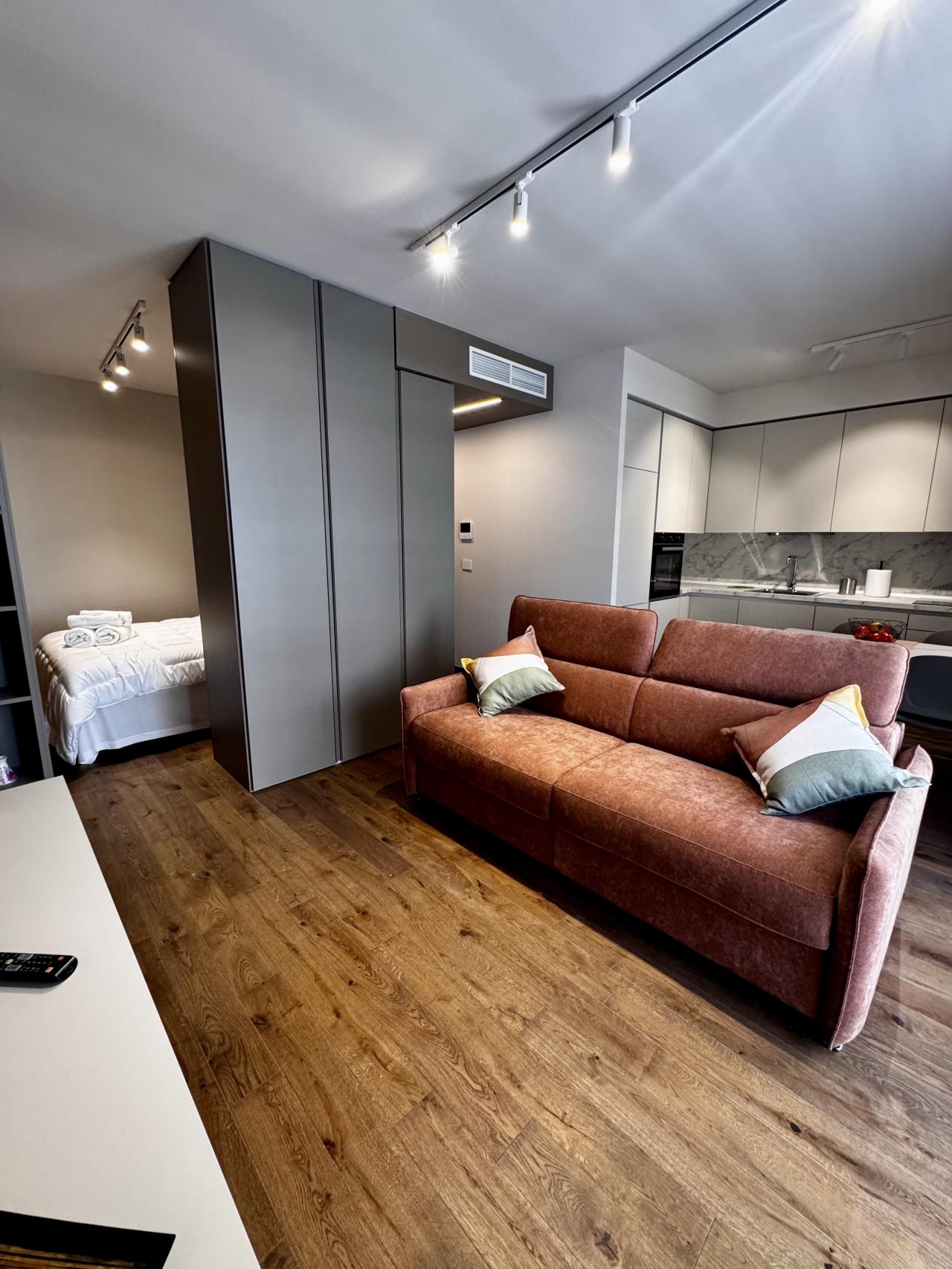 Rachel Home 1