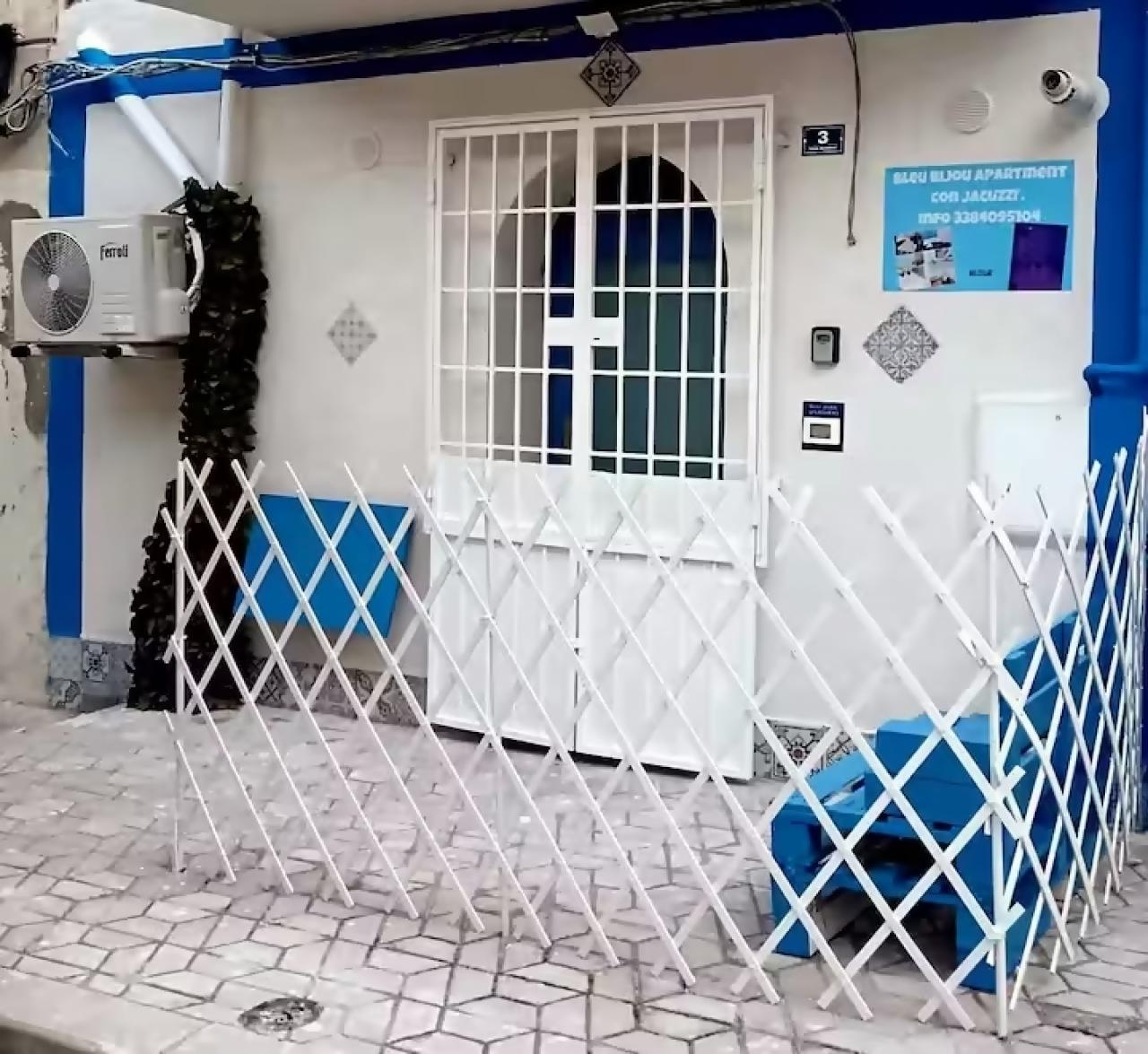 Bleu Bijou Apartment 4