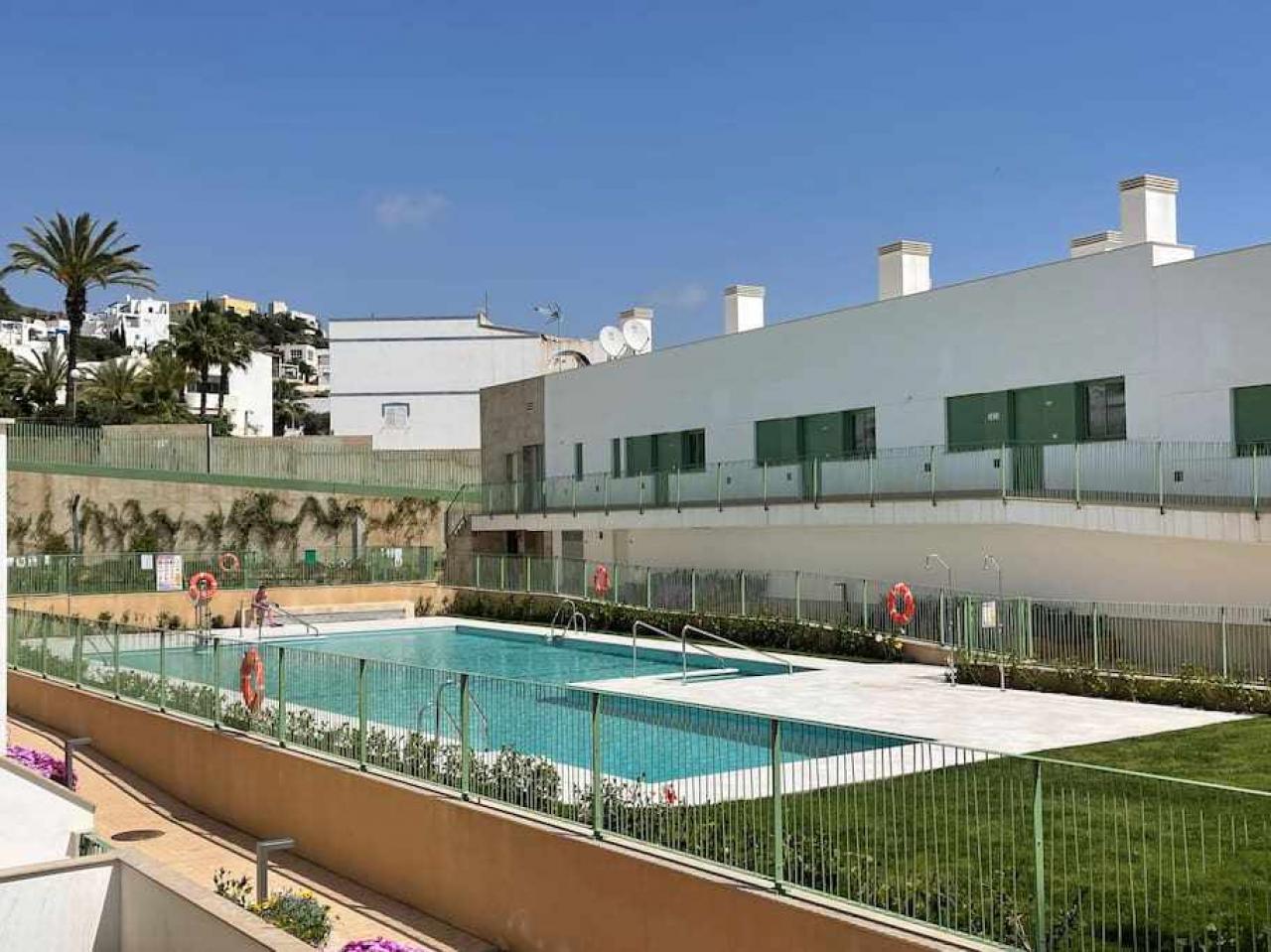 Impresionante apartamento de nueva construcción : Apartamento en alquiler en Mojácar, Almería