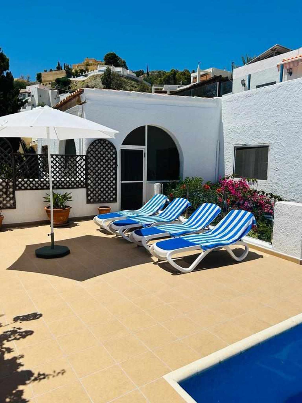 Casa Carrie - Ideal for families: Villa for Rent in Mojácar, Almería