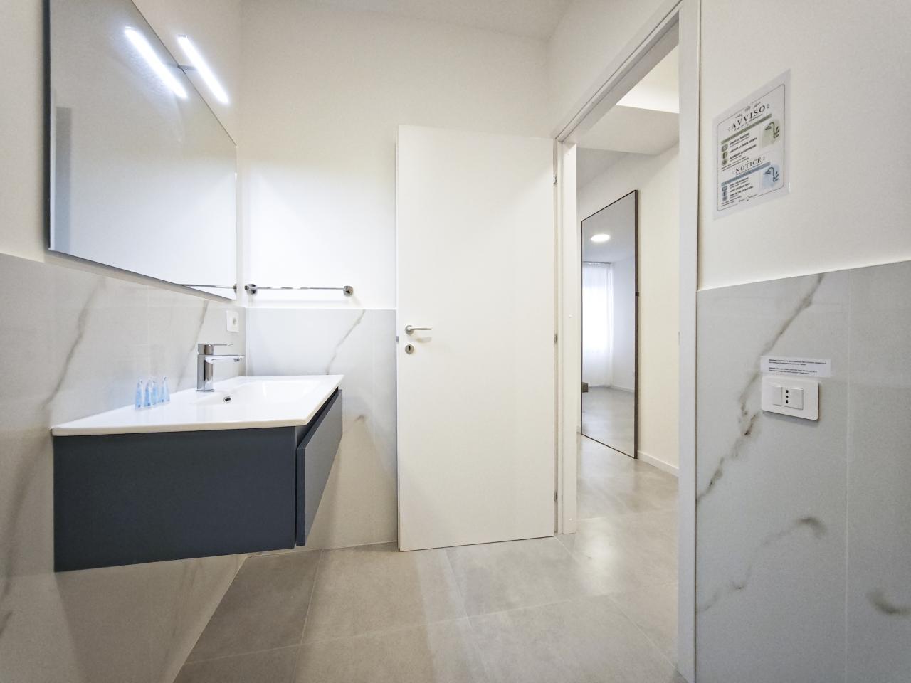 Pietra 4 4