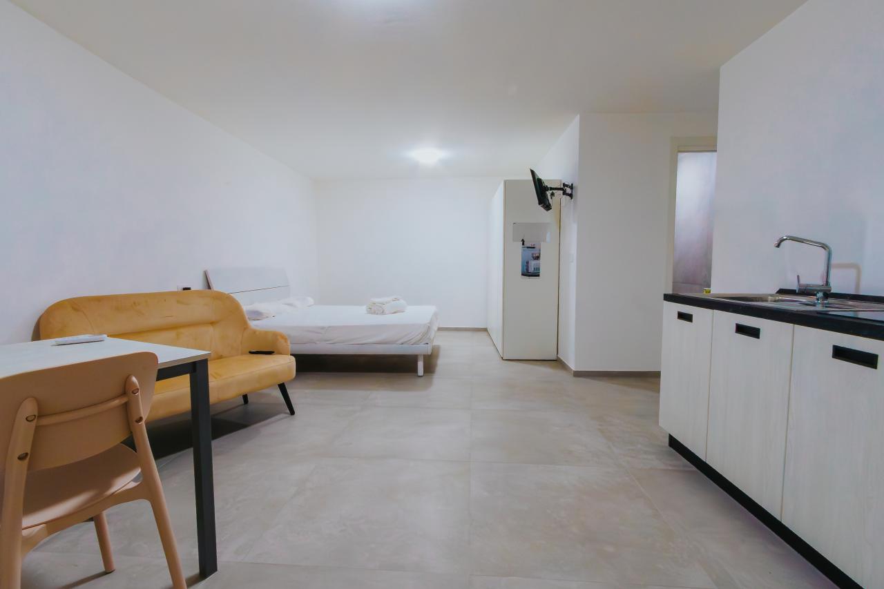 Chris Double Room 3