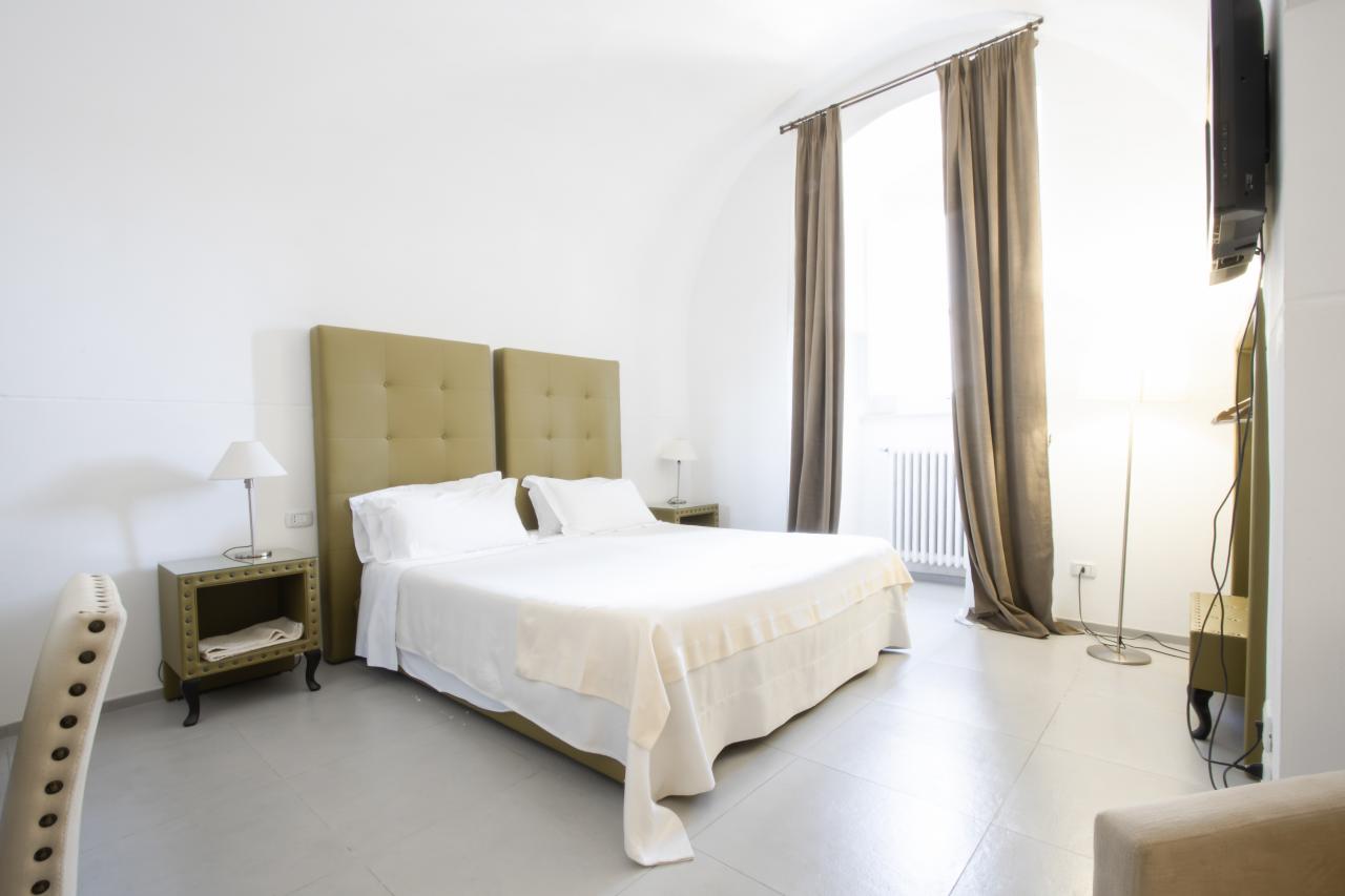 Clara Suite 1 1