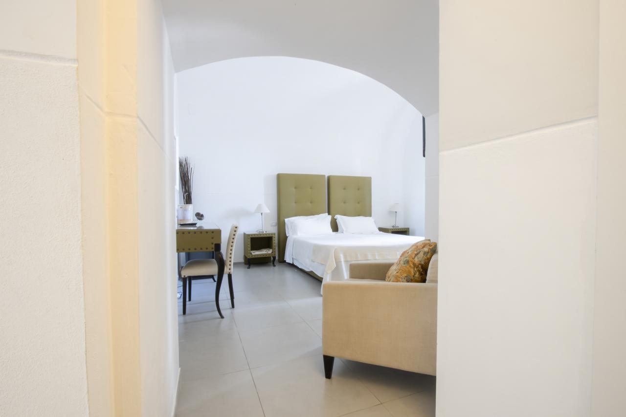 Clara Suite 1 2
