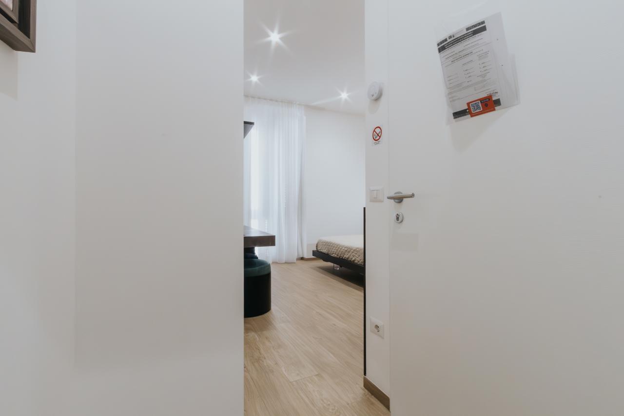 Reale Room 2