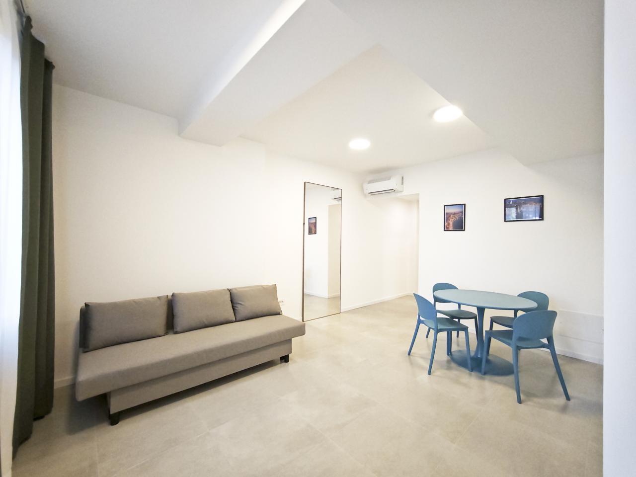 Pietra 1 4