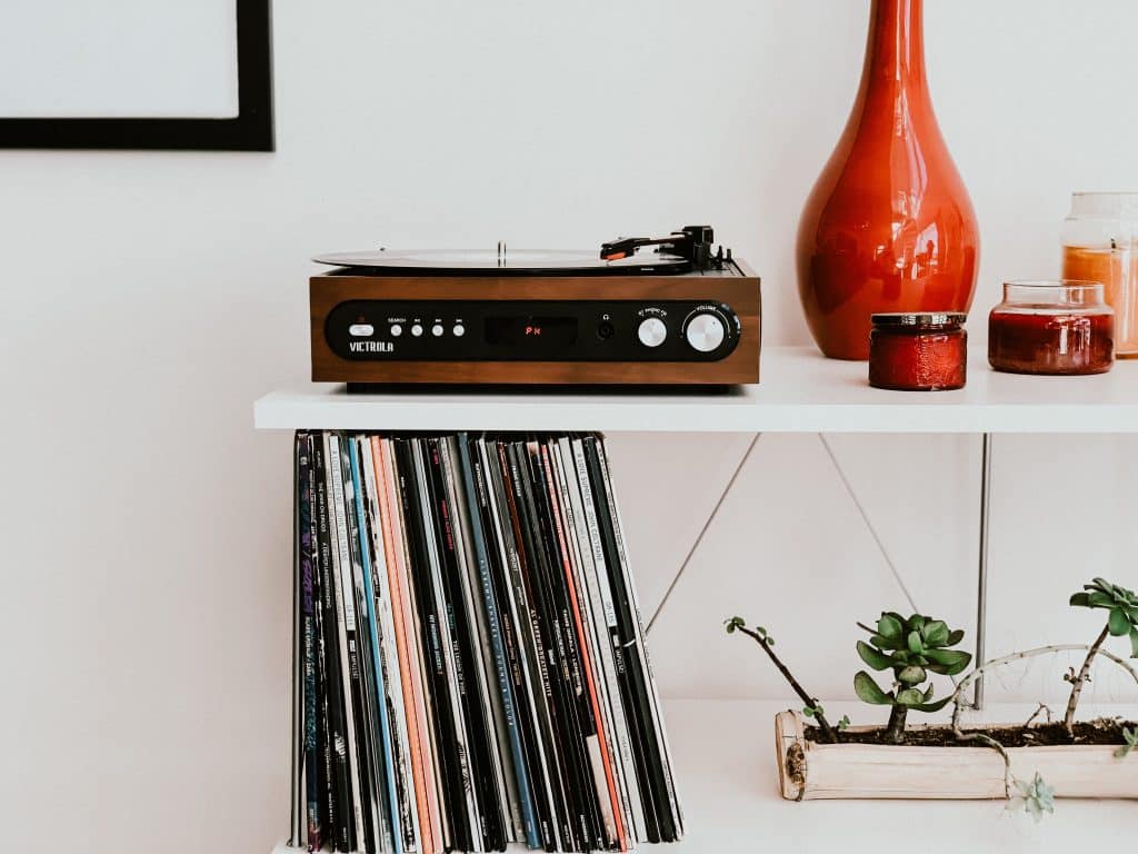 victrola record players bIufbzOTla0 unsplash